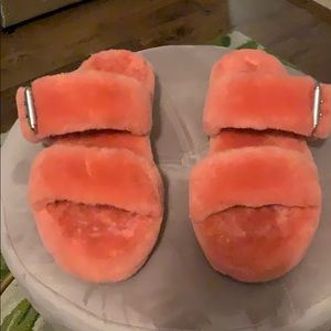 New UGG slippers/shoes cute cozy pink size 11
